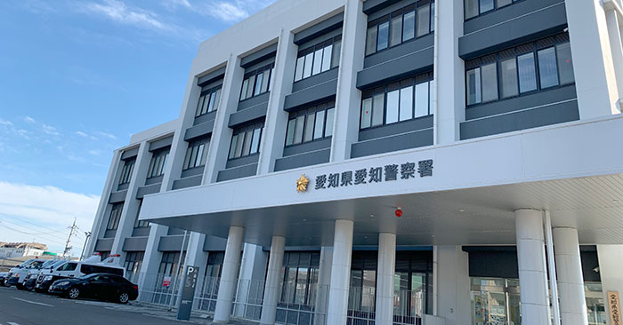 警察署
